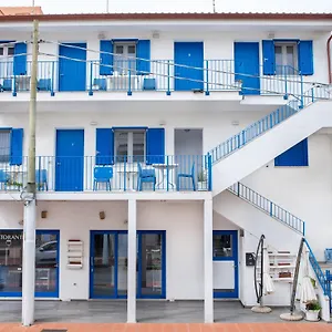 Bed & Blu , La Caletta Italia